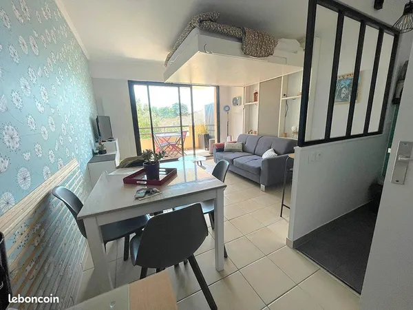 Studio 1 pièce 27 m²