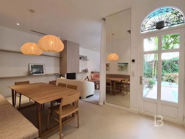 A vendre à Cannes, belle maison de ville rénovée