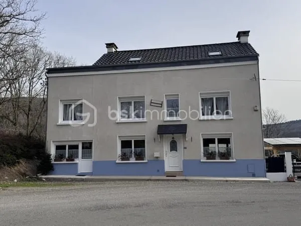 MAISON DE CARACTERE ENTIEREMENT MEUBLÉE