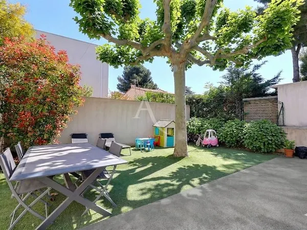 Bas de Bastide de 70.18 m2 avec jardin de 165m2