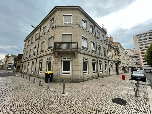 SAINT CHAMOND, 23 place de la liberté, bureau 282m²