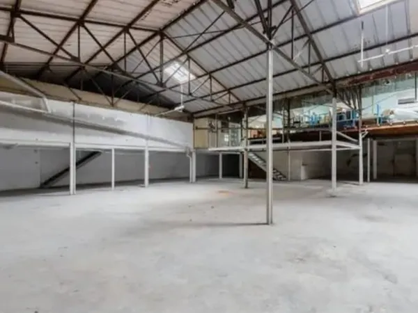 Boutique 2 pièces 724 m²