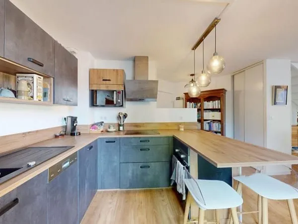 Appartement T3 avec un garage et balcon situé plein centre d