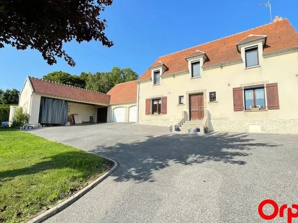 Maison 8 pièces 215 m²