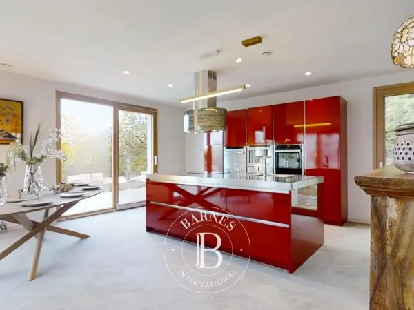 Veigy-Foncenex - Maison d'architecte de 244 m² - Terrain de 1 744 m² - 5 chambres