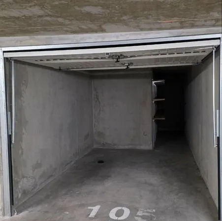 Location garage petite voiture ou moto
