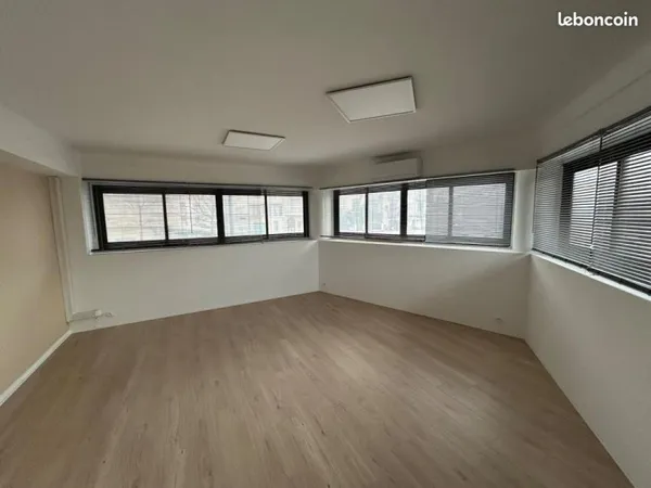 Local bureaux 173 m²