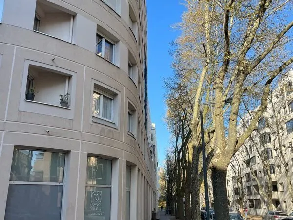 Grand T3 secteur Ferrandiere avec véranda dans rue calme