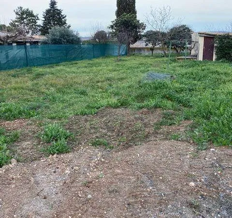 Terrain constructible 602 m²