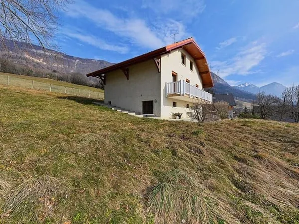 Maison 6 pièces 223 m²