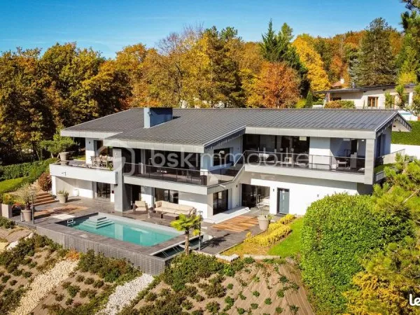 Villa 7 pièces 300 m²