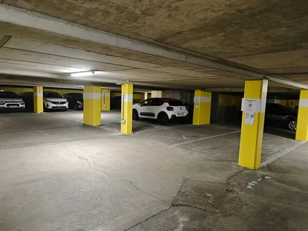 Place de parking à louer