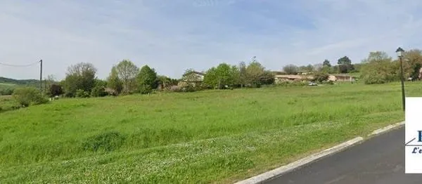 Terrain 811 m²