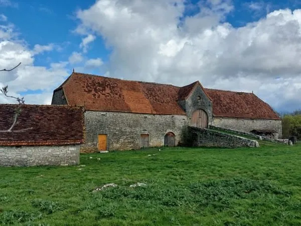 Granges authentiques sur 13,14 hectares