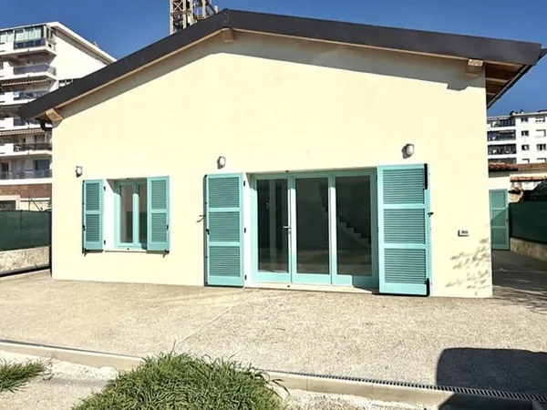 CROS DE CAGNES - VILLA ENTIEREMENT RENOVEE