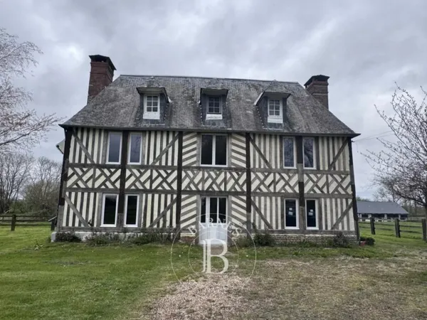 Proche Moyaux - Haras sur 14 hectares d'herbages