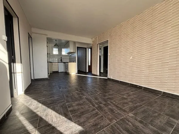 QUARTIER BEAUJARDIN - T4 avec BALCON, GARAGE & ASCENSEUR
