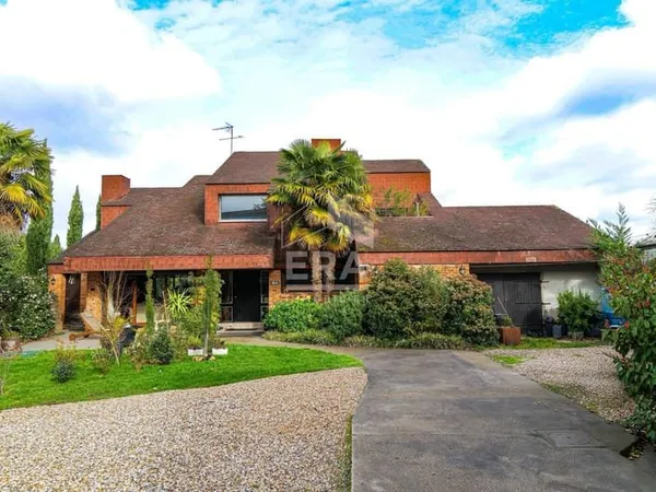 Maison d'architecte Evry Courcouronnes 9 pièce(s) 261 m2