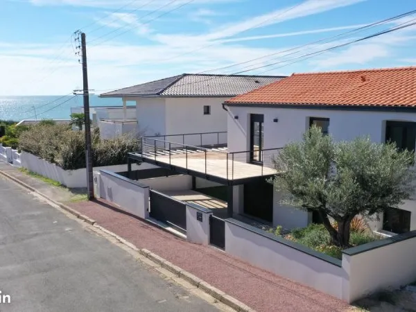 VAUX-SUR-MER - Villa vue mer, situation exceptionnelle à 100 m de la plage