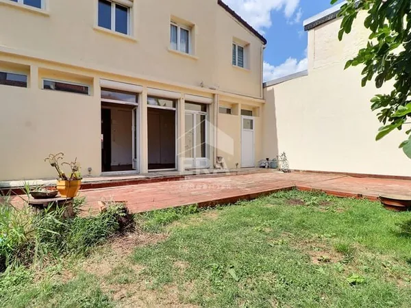 Maison Aubervilliers 7 pièce(s) 174 m2