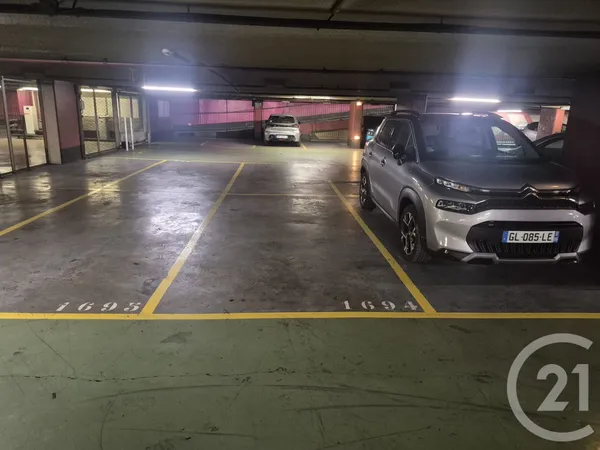 Parking 12 m²