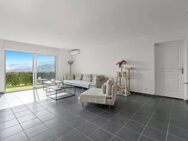 Villa 5 pièces 143 m²