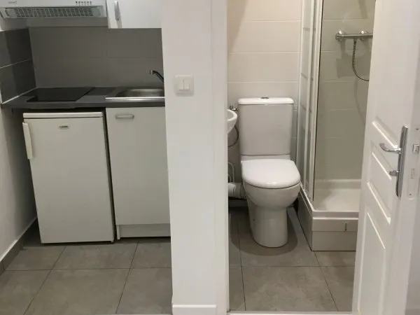 Loue studio 10m²