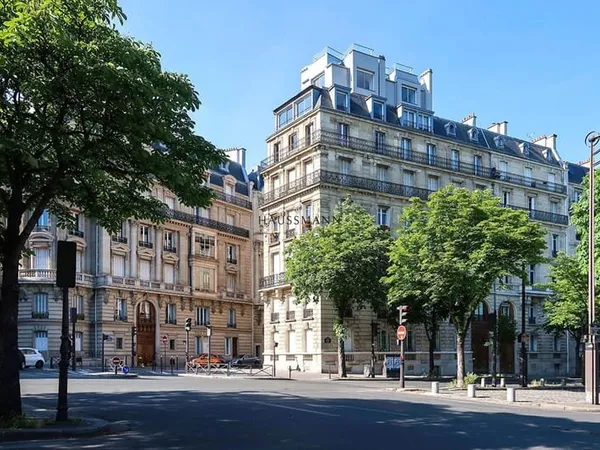 Appartement Paris Viii Ème