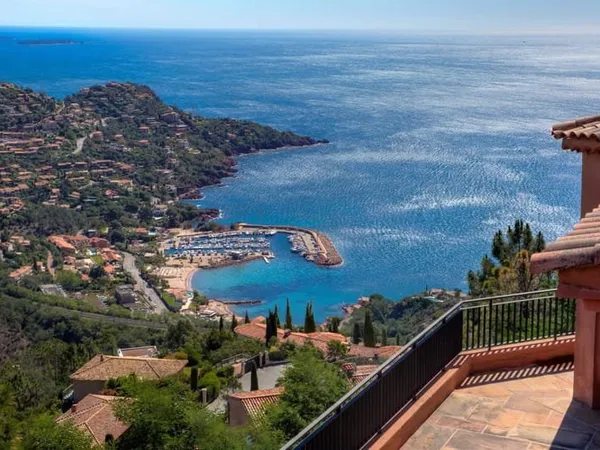 Théoule sur mer, magnifique villa pleine vue mer de 660m2