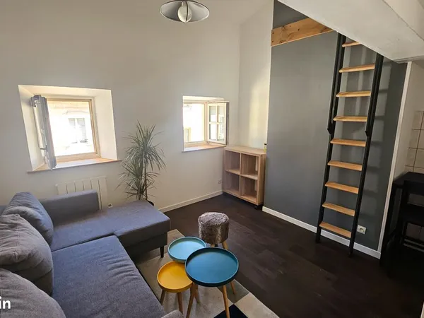 Studio meublé avec mezzanine