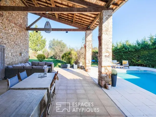 Propriété rurale avec piscine et dépendances sur 1,3 ha