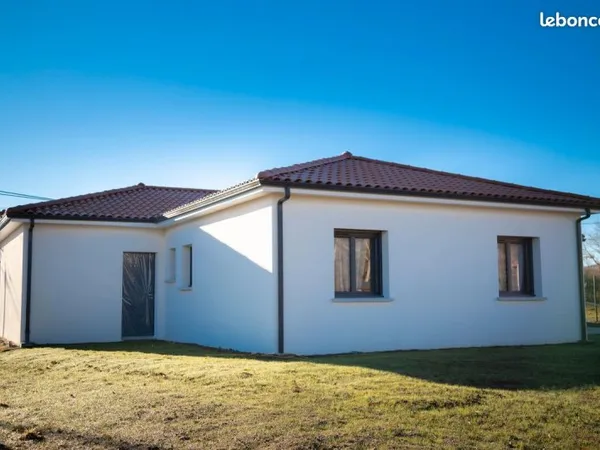 Maison Neuve a Lezoux a reserver