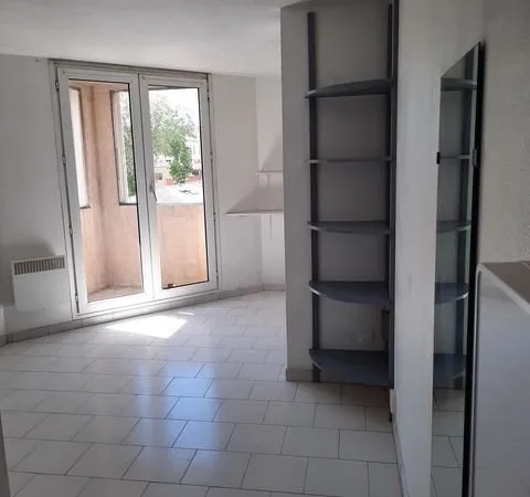 Studio - 18.79m ²
