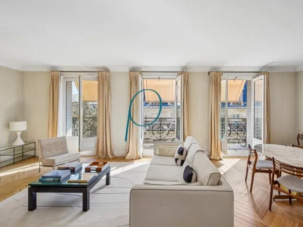 Etage élevé - Balcons - Vue dégagée - 3 chambres