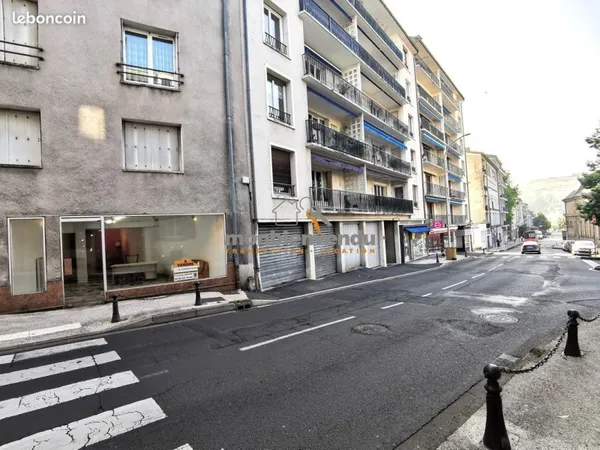 Local 39 m² Aurillac