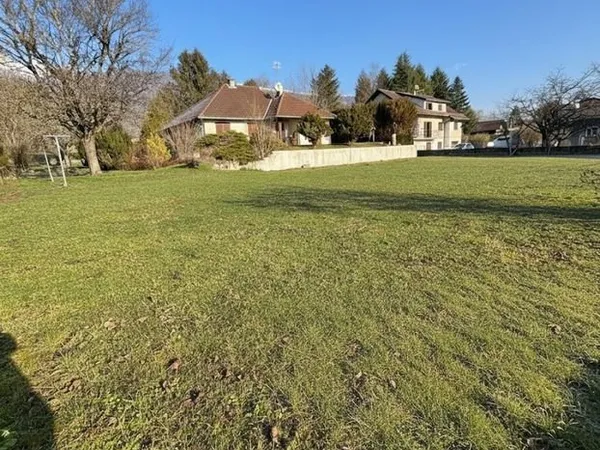 Terrain 710 m² Thoiry