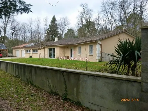 Elégante Maison Familiale à 5 chambres avec Terrasse et Garage, à Razac-sur-l'Isle