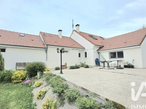 Maison 9 pièces 208 m²