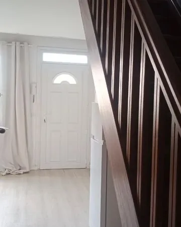 Nous proposons une colocation en duplex idéale pour deux personnes souhaitant allier espace de vie c