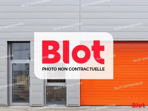 Entrepôt 482 m²