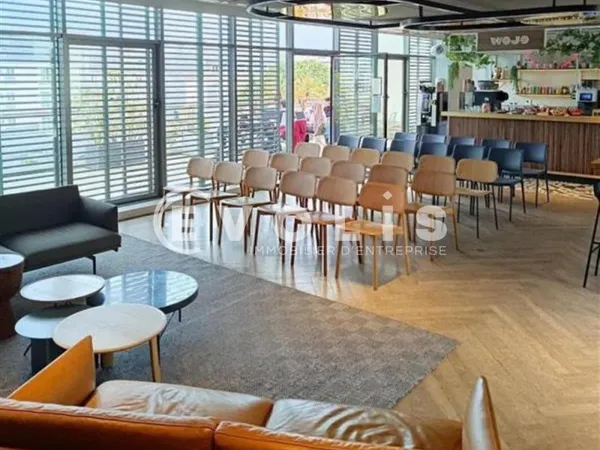 Bureaux - A LOUER - 56 m² non divisibles