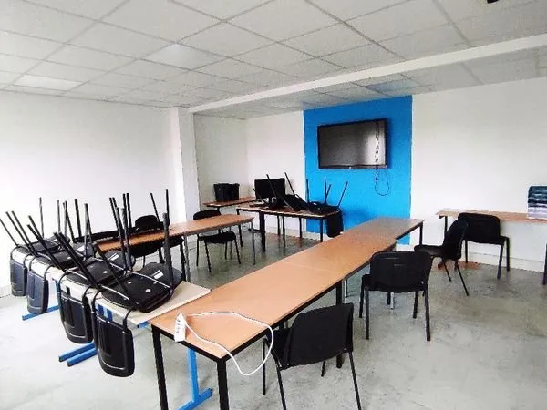 Locaux professionnels 272 m² BOURG EN BRESSE