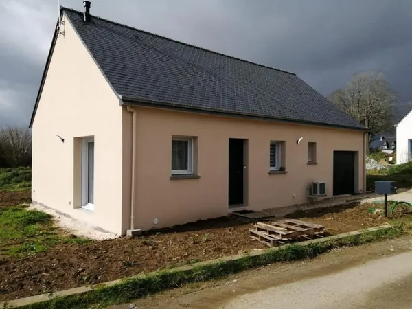 MAISON SUR SAINT YVI