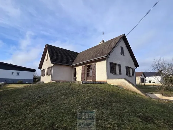 A VENDRE - MAISON INDIVIDUELLE - GRANDS VOLUMES