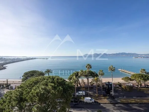 Cannes Croisette - Splendide appartement de 270 m² - Vue mer à couper le souffle