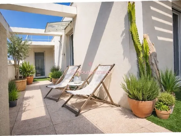 COUP DE CŒUR Superbe T4 dernier étage avec toit-terrasse végétalisé de 51 m² Résidence récente (2016