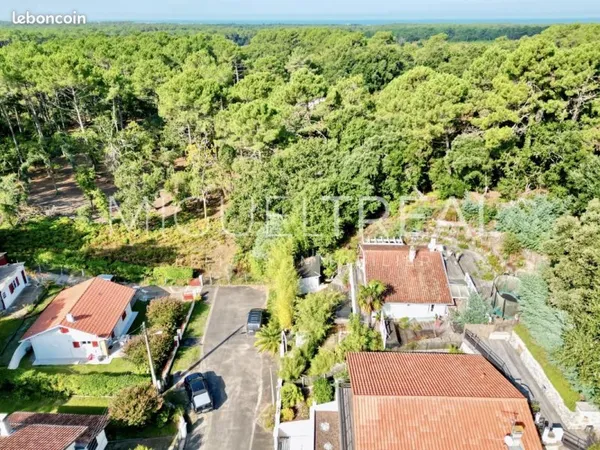 Maison 8 pièces 214 m²