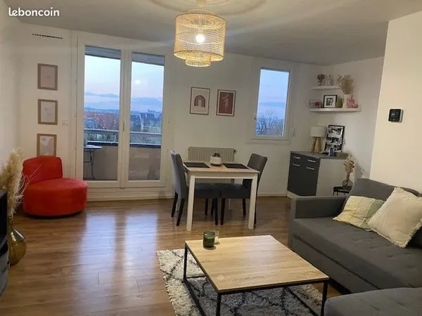À louer - Appartement 2 pièces de 56,25 m² avec parking extérieur