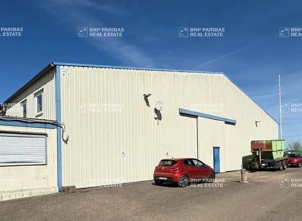 Local d'activité 1620 m²