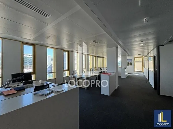 Bureaux 169 m²